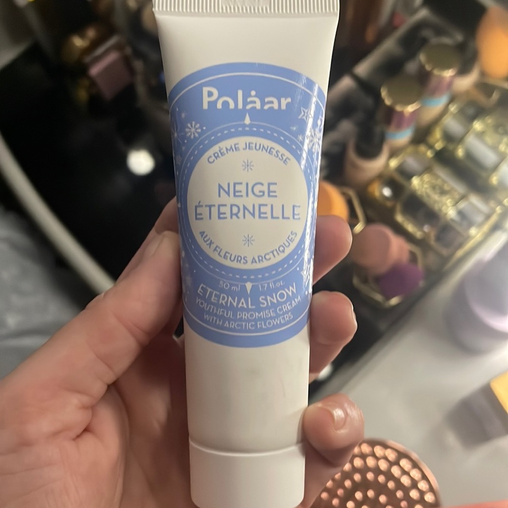 Polaar Eternal Snow youthful promise cream with arctic flowers